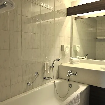 Tulip Otel 3*